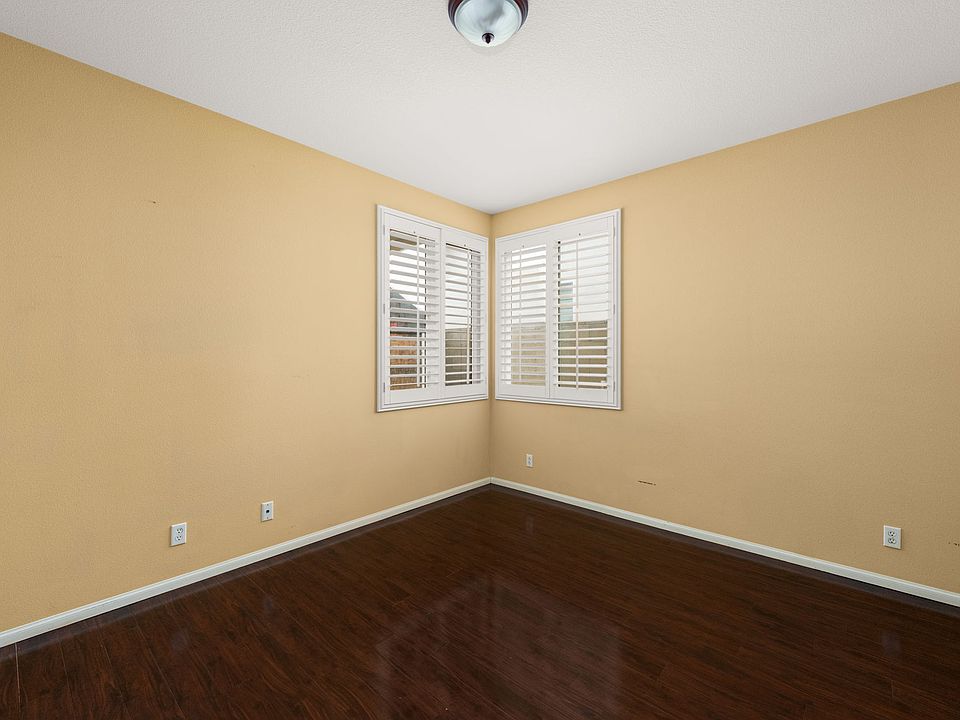 1st image of 14964 Pepperdine Dr