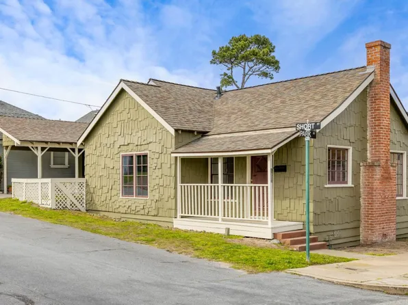 216 Park St, Pacific Grove, CA 93950