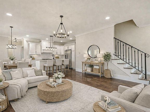 3rd image of 2009 Idle Hour Rd