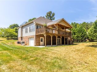 912 Rumar St, Graham, NC 27253