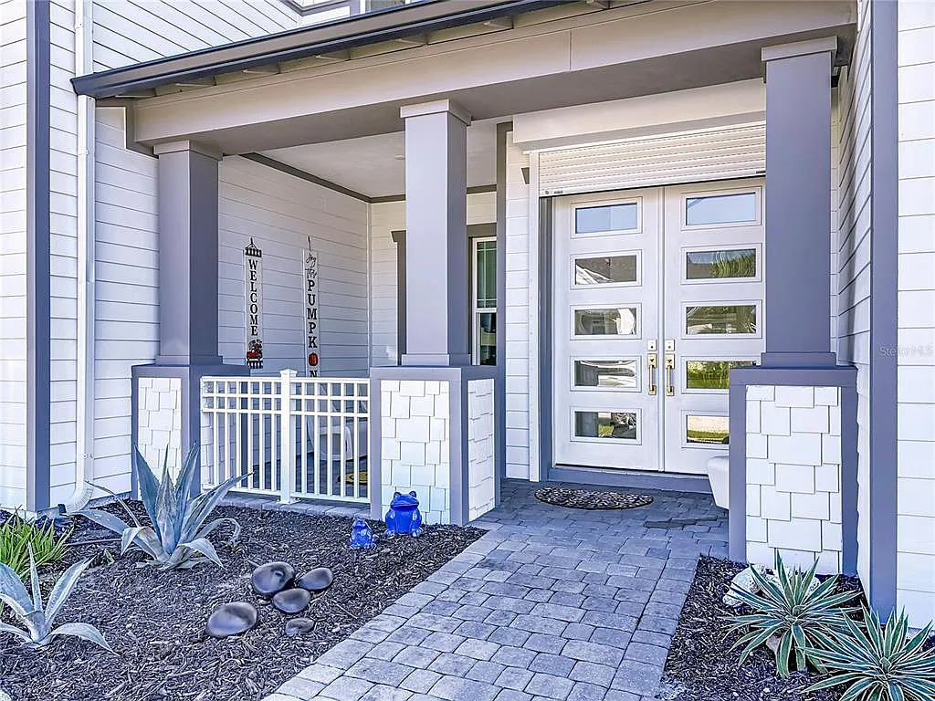 4 bed, 3.0 bath, 3066 sqft, $5,300 — Photo 3