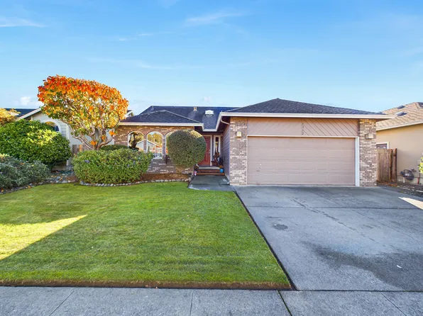 1332 Chaparral Dr, McKinleyville, CA 95519