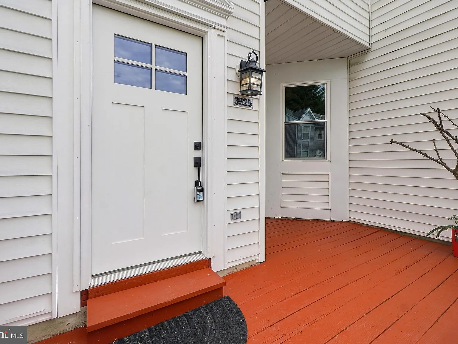 3 bed, 3.5 bath, 2157 sqft, $3,200 — Photo 3