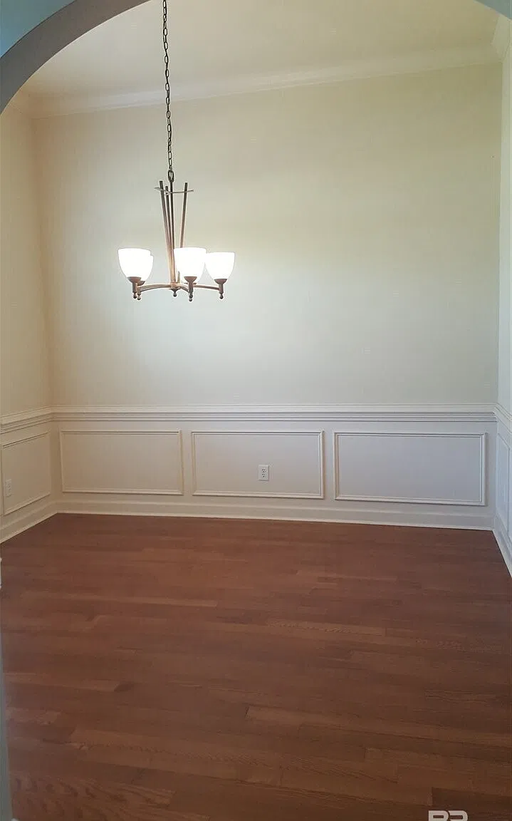 3 bed, 2.0 bath, 1840 sqft, $2,000 — Photo 2