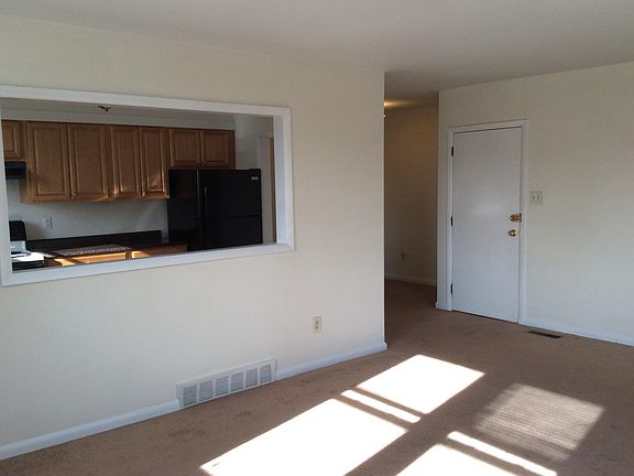 4th image of 730 Childs Ave #B
