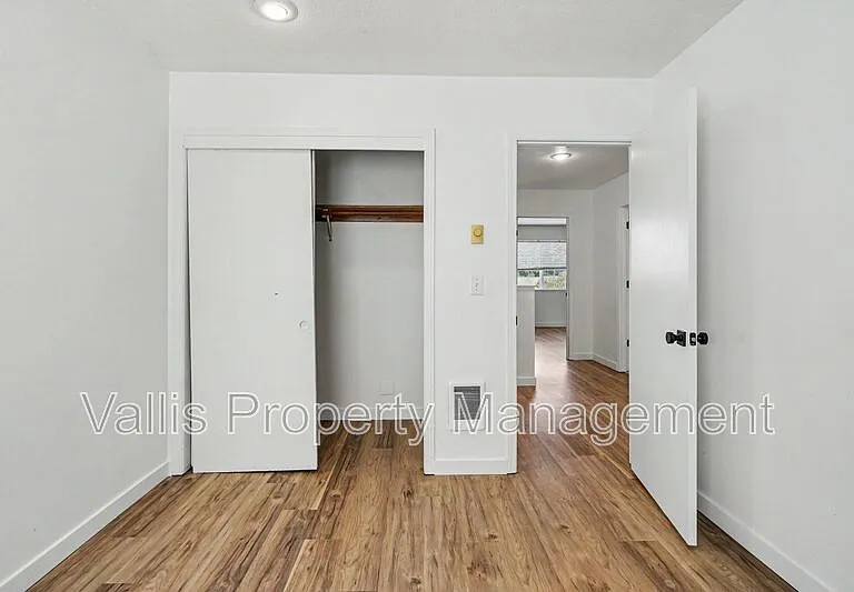 5260 Springcrest Dr S — Photo 19