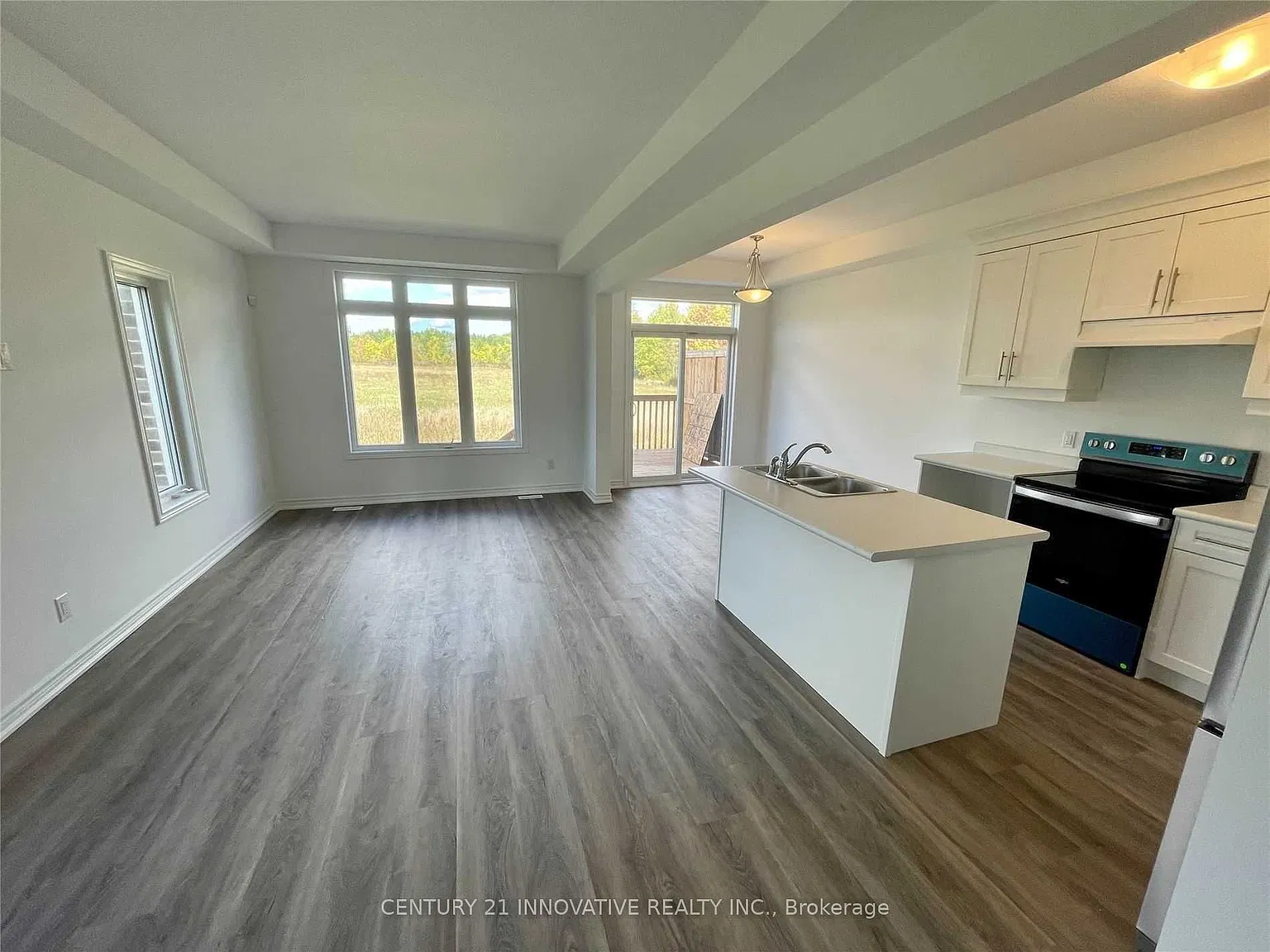 3 bed, $2,450 — Photo 3