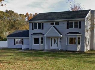 65 Randall Rd, Wading River, NY 11792