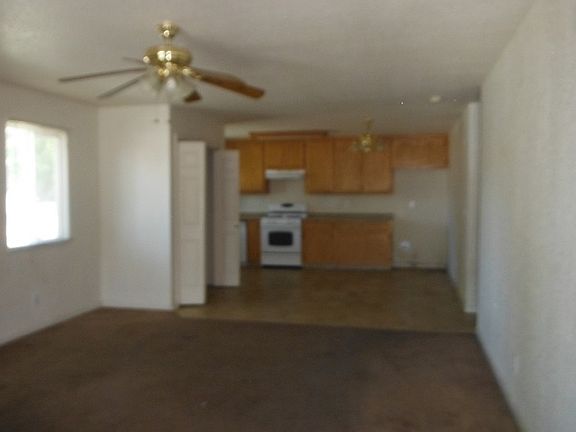 3rd image of 981 Kenwood Ave
