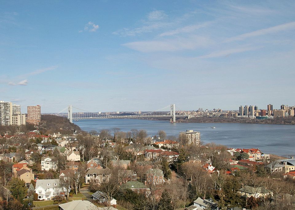 1st image of 900 Palisade Ave APT 17M