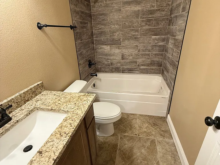 3127 N Old Missouri Rd — Photo 16