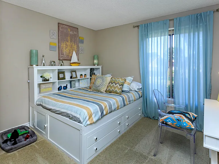 Raintree Apartment Homes — Photo 35