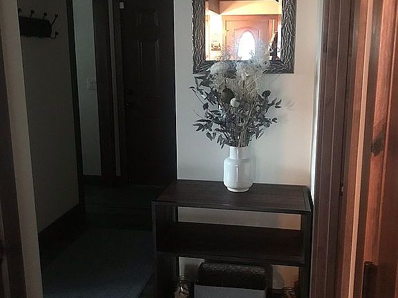 5th image of 2693 Springwood Dr