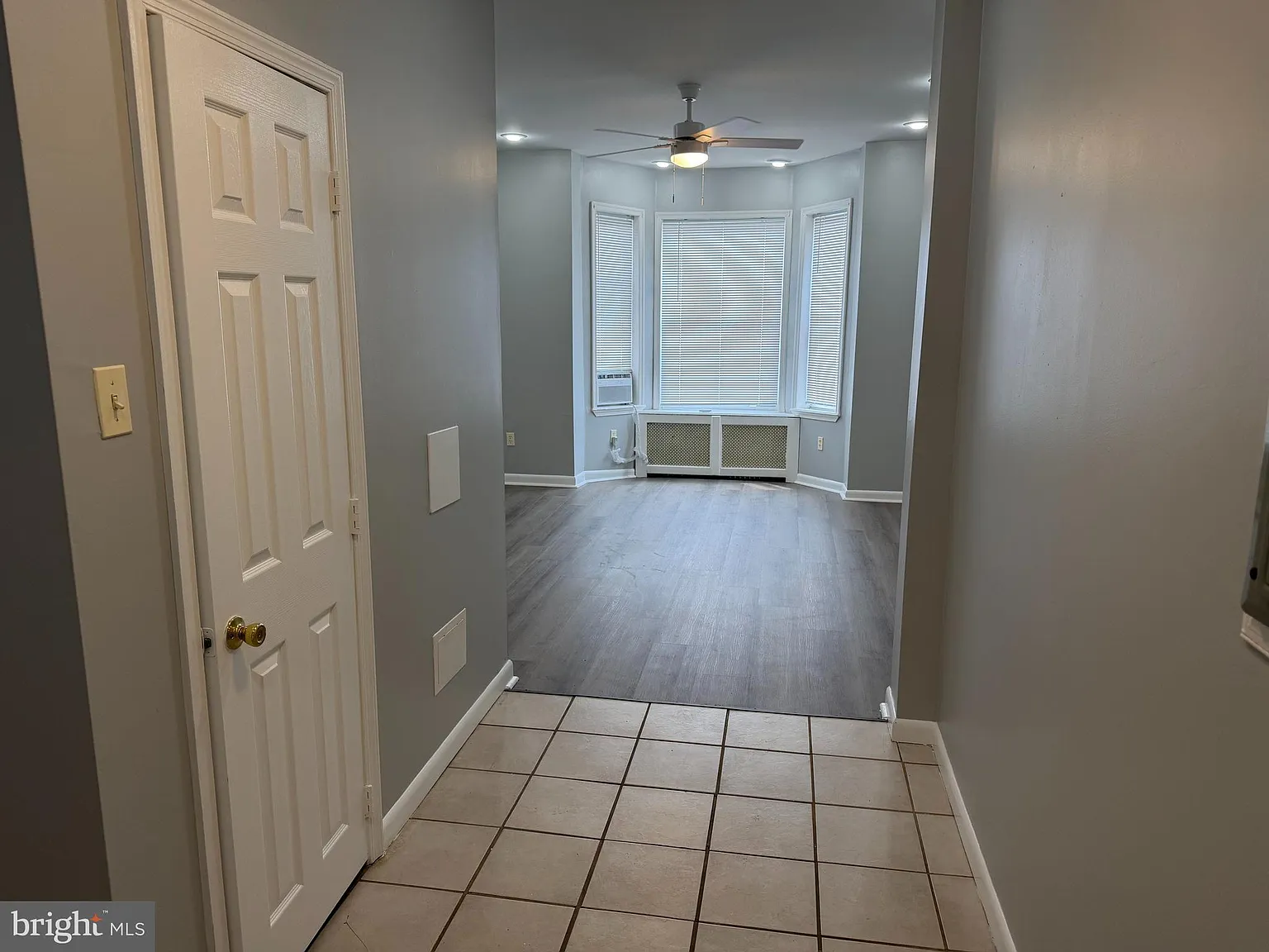 Studio, $1,000 — Photo 4