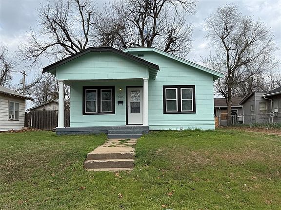 2nd image of 2805 W Park Pl