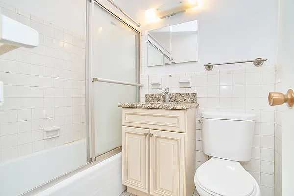 Rented by Living New York | media 10