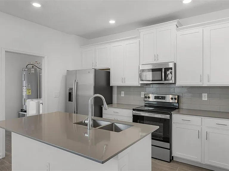2563 Relaxing Ln — Photo 6