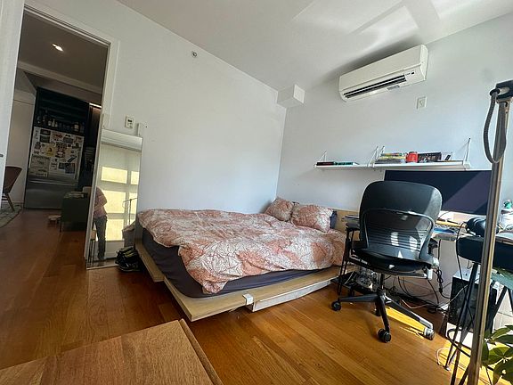 5th image of 1040 Dean St APT 202