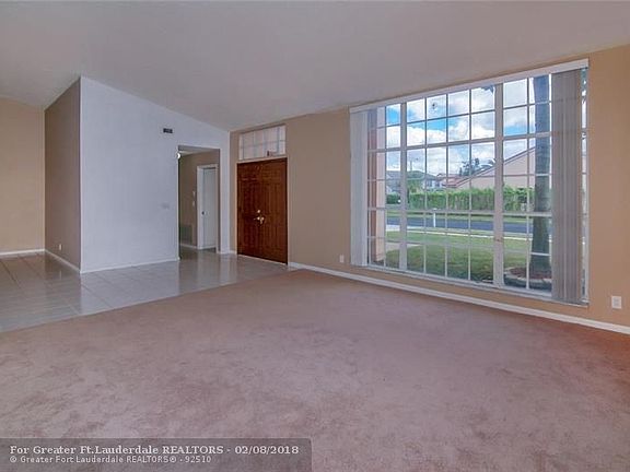 4th image of 1042 NW 195th Ave