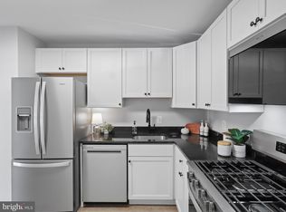 7800 Inverton Rd APT 201, Annandale, VA 22003