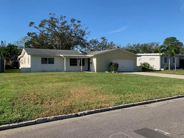 6620 Poinsettia Ave S, Saint Petersburg, FL 33707
