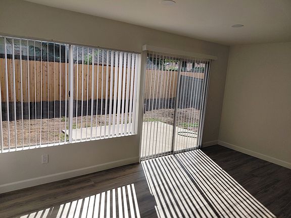 5th image of 210 S Orleans Ave