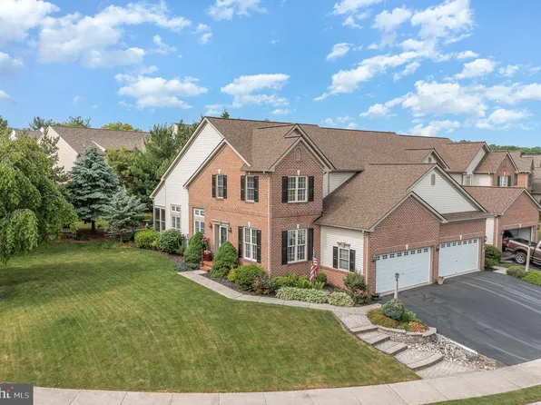 83 Weaver Ave, Ephrata, PA 17522