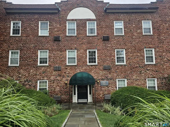 8 Elmcrest Terrace #303, Norwalk, CT 06850