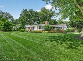 16016 Dunblaine Ave, Beverly Hills, MI 48025