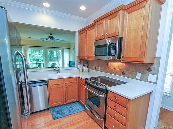 5th image of 19161 Mallard Dr