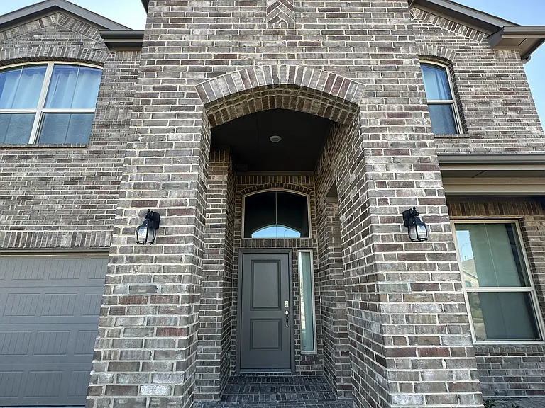 15800 Bronte Ln — Photo 1