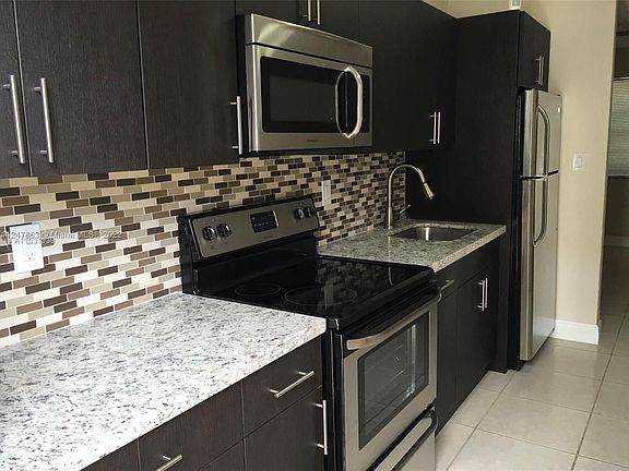 4th image of 1210 NW 30th Ave APT 3