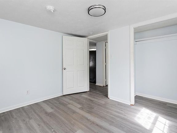 4th image of 2530 Mudd St