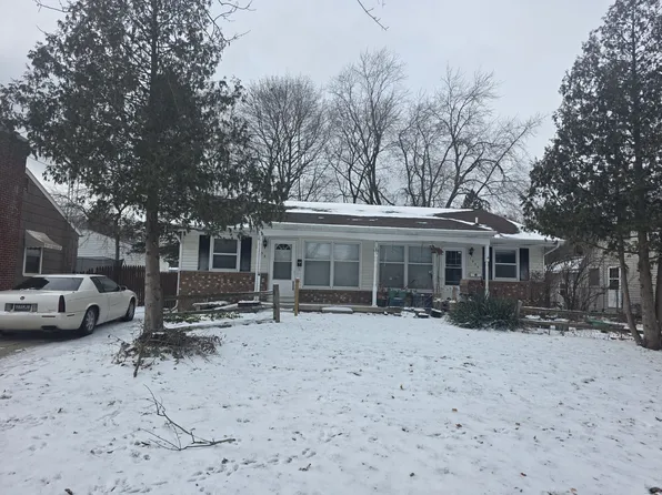 1933 Walnut St #1933, Holt, MI 48842