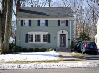 291 Thornton St, Hamden, CT 06517