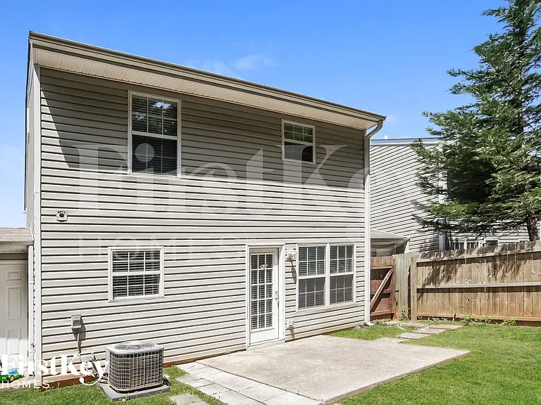 128 Watercress Ct — Photo 14
