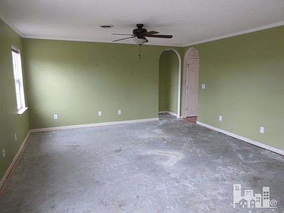 4th image of 1012 Ashland Way
