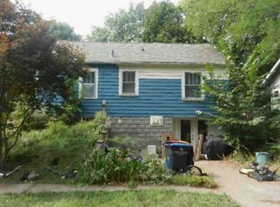 1117 44th St, Rock Island, IL 61201