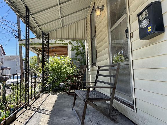2nd image of 4137 Lakeman St
