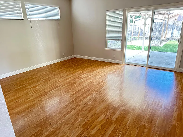 3517 Sharon Ave — Photo 7
