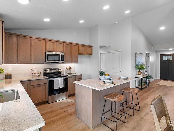 3rd image of 11087 Claremont St #10/12
