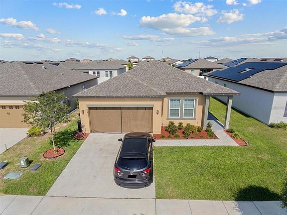 4th image of 464 Eaglecrest Dr