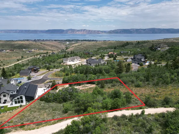 519 S Balsamorhiza Rd, Garden City, UT 84028