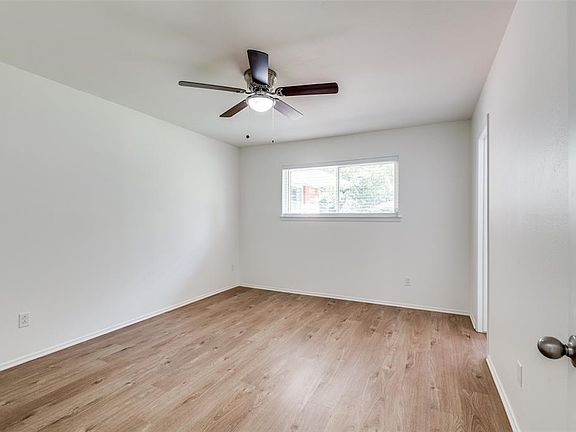 4th image of 109 Woods Dr