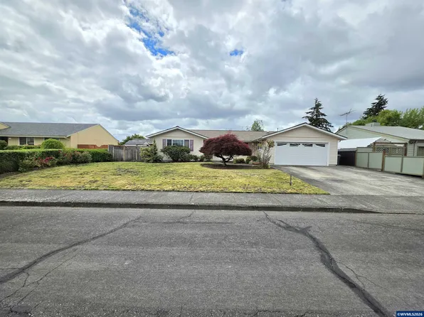 3651 Meadow Park Loop NE, Salem, OR 97305