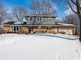 8115 Petunia, Victoria, MN 55386