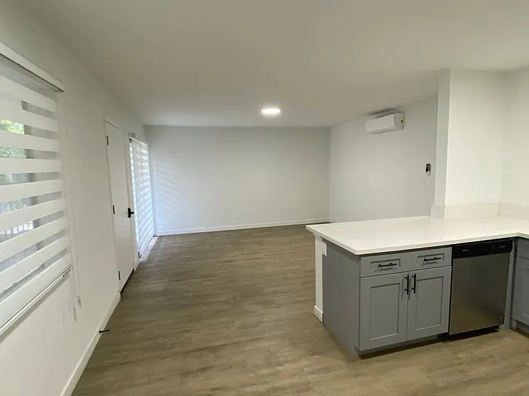 435 N. Euclid — Photo 17