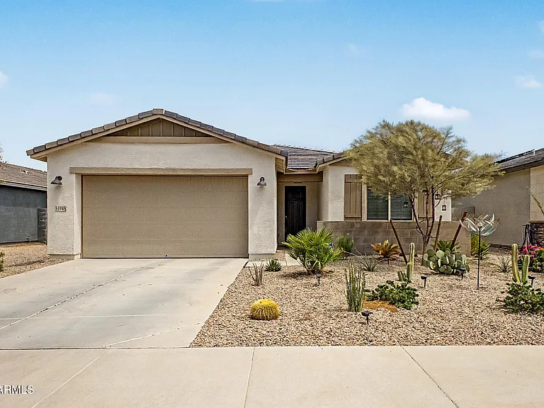 35948 W Santa Monica Ave — Photo 1