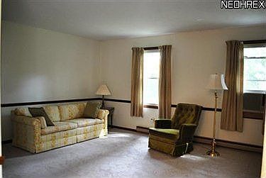 5th image of 322 Southwood Dr