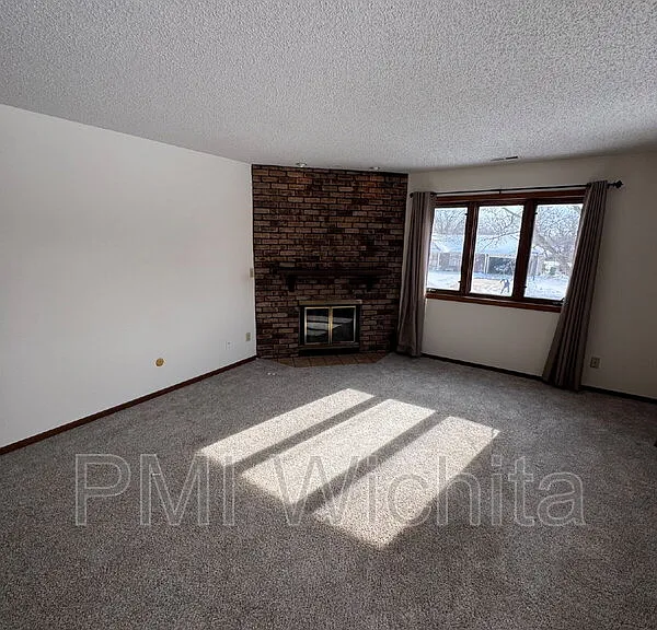 235 S Willo Esque Ct — Photo 3